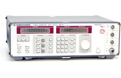 Rohde et Schwarz SMY01