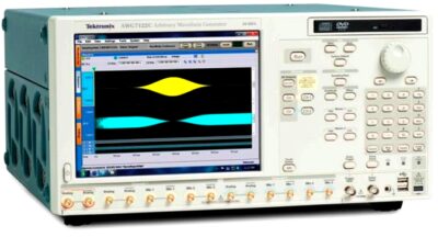 Tektronix AWG7122C