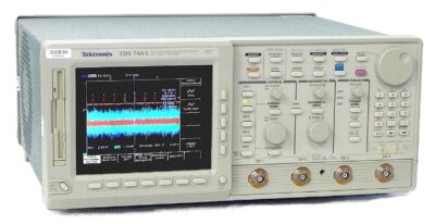 Tektronix TDS744A